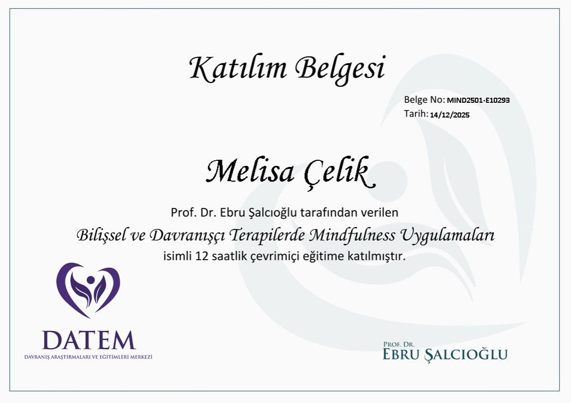 Psikolog Melisa Çelik