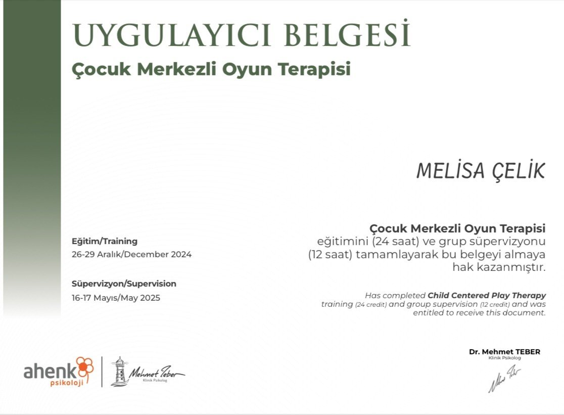 Psikolog Melisa Çelik