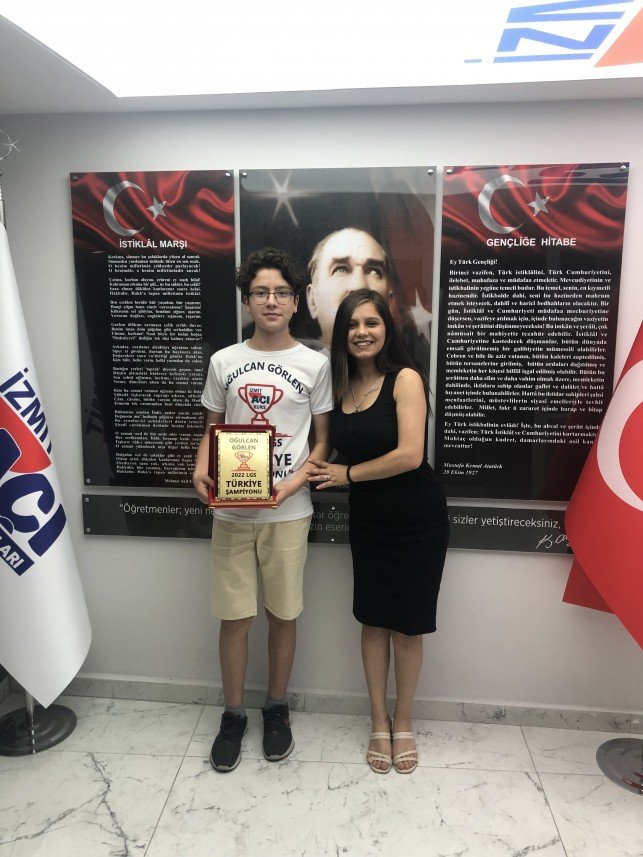 Merve Ayvaz Kenanoğulları