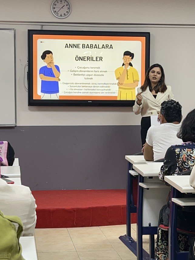 Merve Ayvaz Kenanoğulları