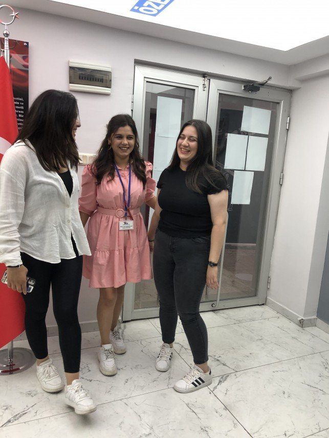 Merve Ayvaz Kenanoğulları