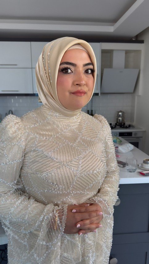 Merve Bora