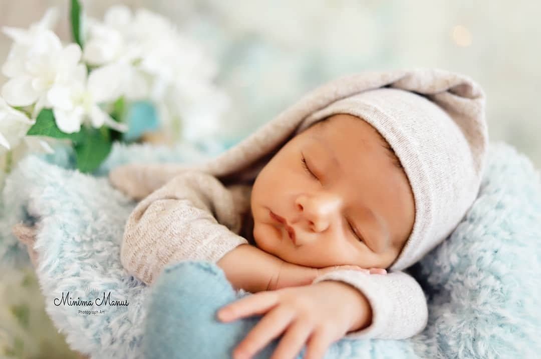 Minima Manus Photograph Art