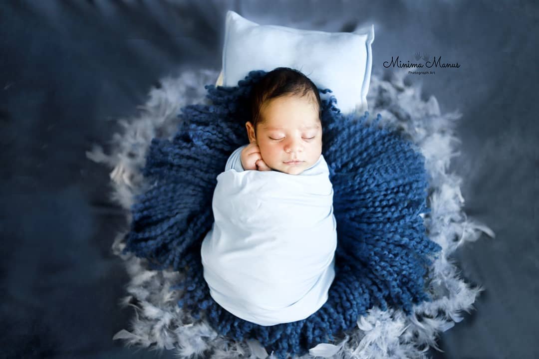 Minima Manus Photograph Art