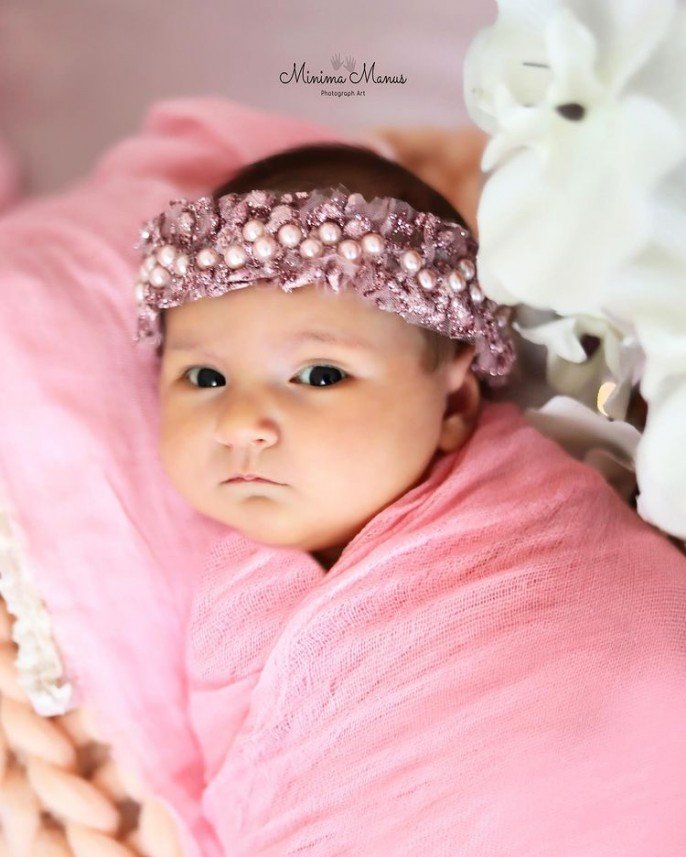 Minima Manus Photograph Art