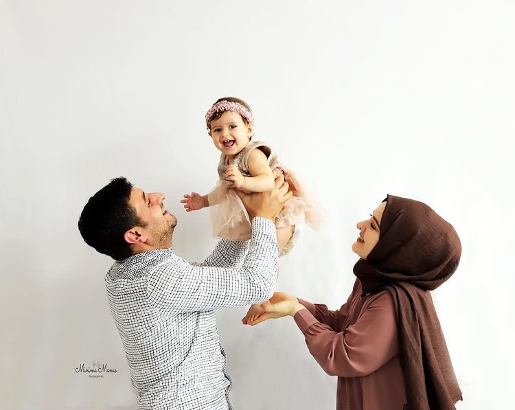 Minima Manus Photograph Art