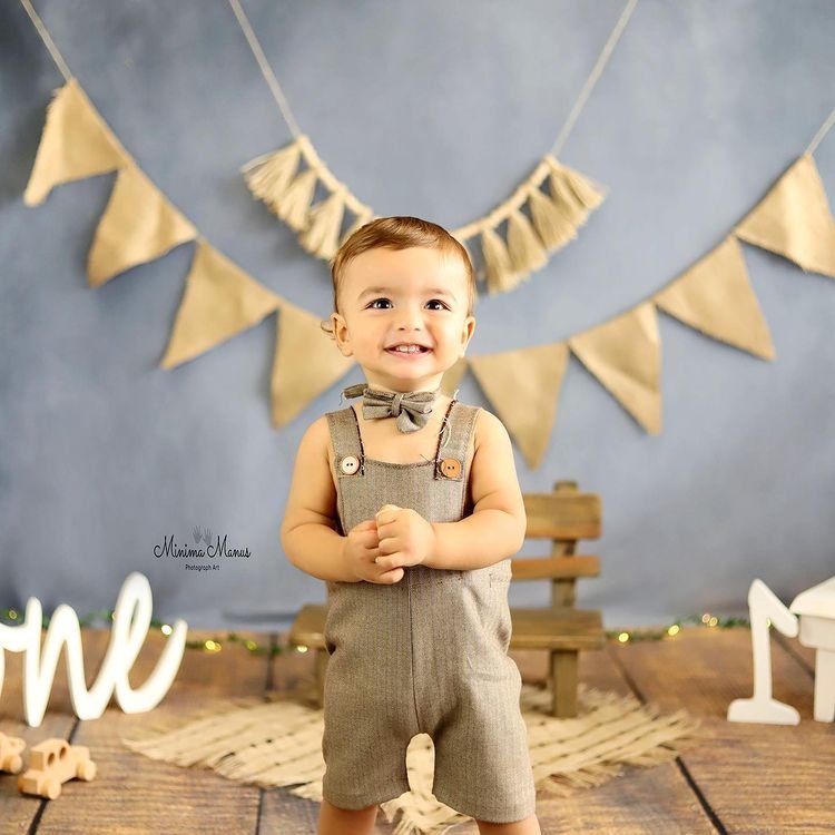 Minima Manus Photograph Art