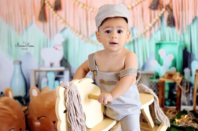 Minima Manus Photograph Art