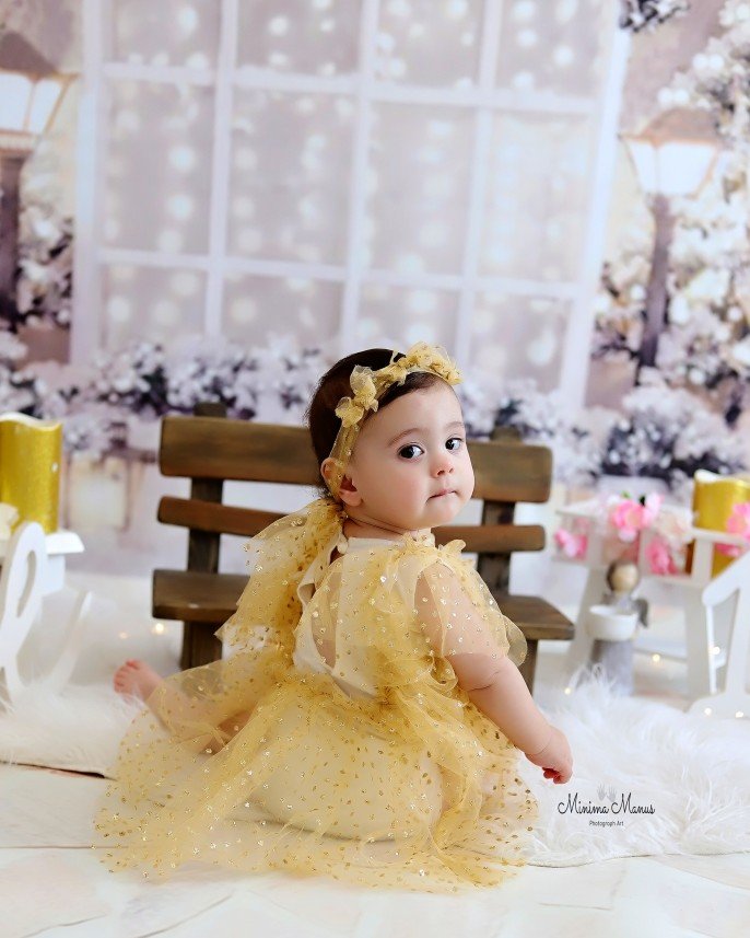 Minima Manus Photograph Art