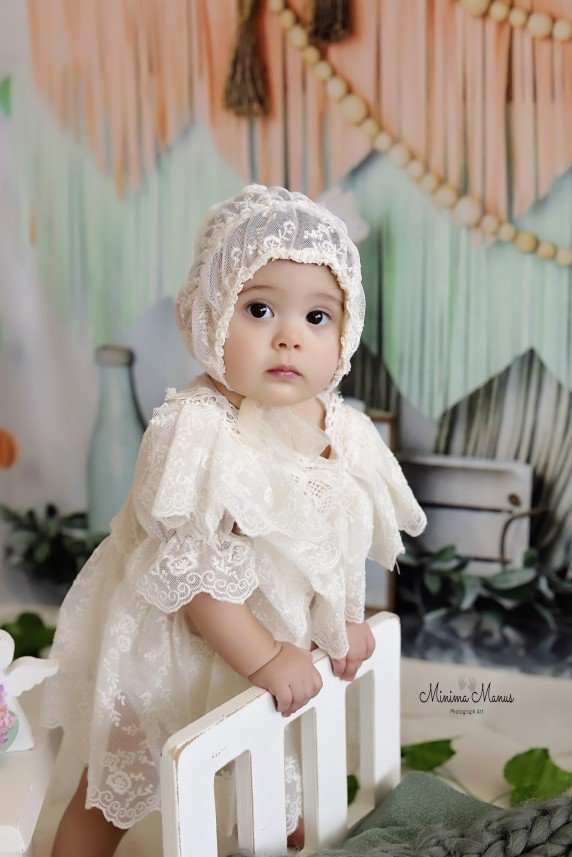 Minima Manus Photograph Art