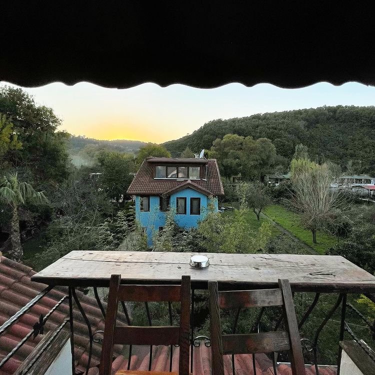 Mints Hotel & Restaurant