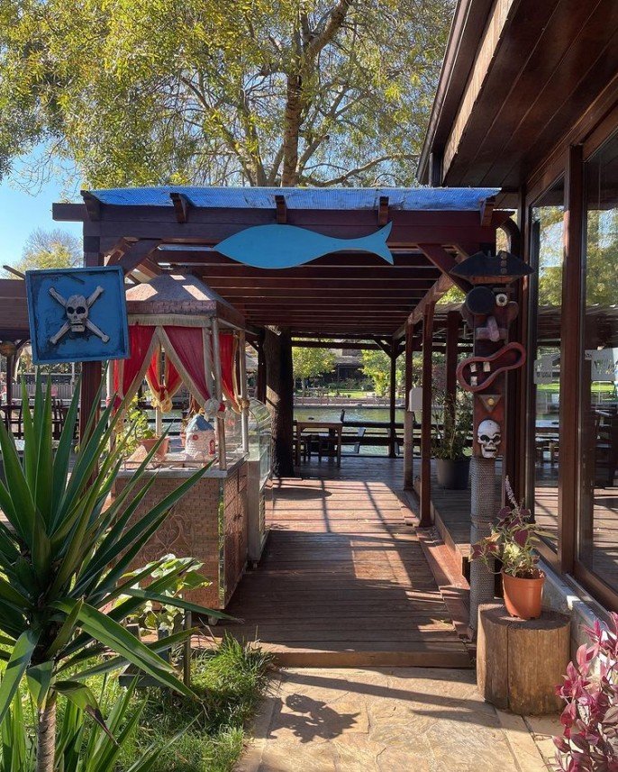 Mints Hotel & Restaurant