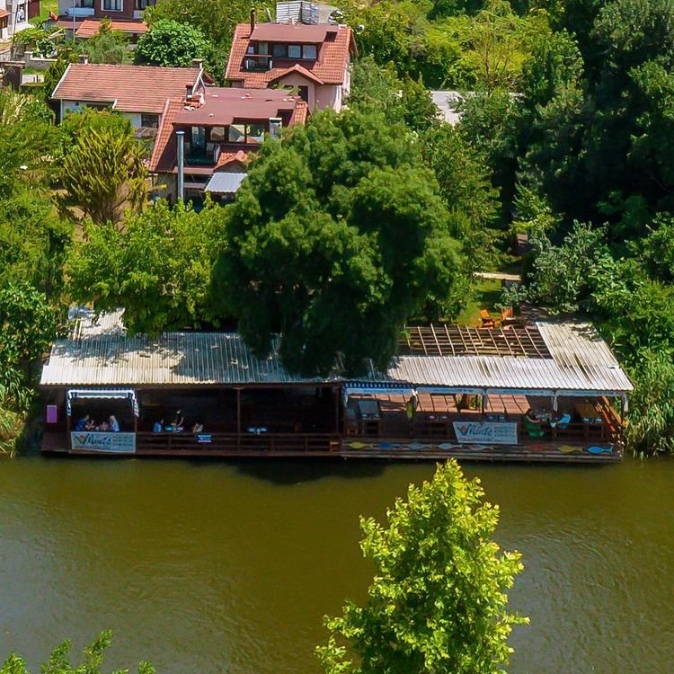 Mints Hotel & Restaurant