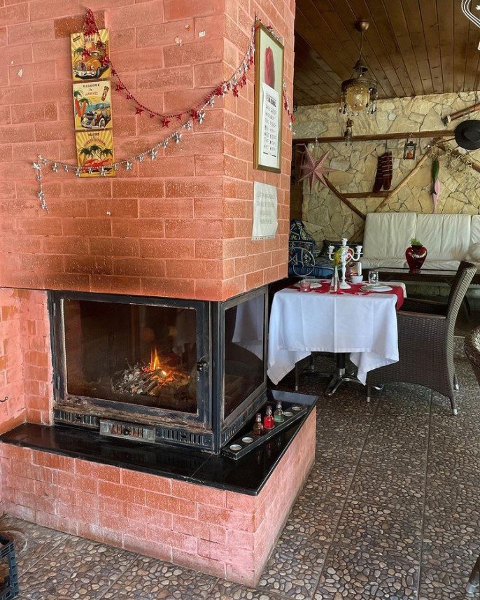 Mints Hotel & Restaurant