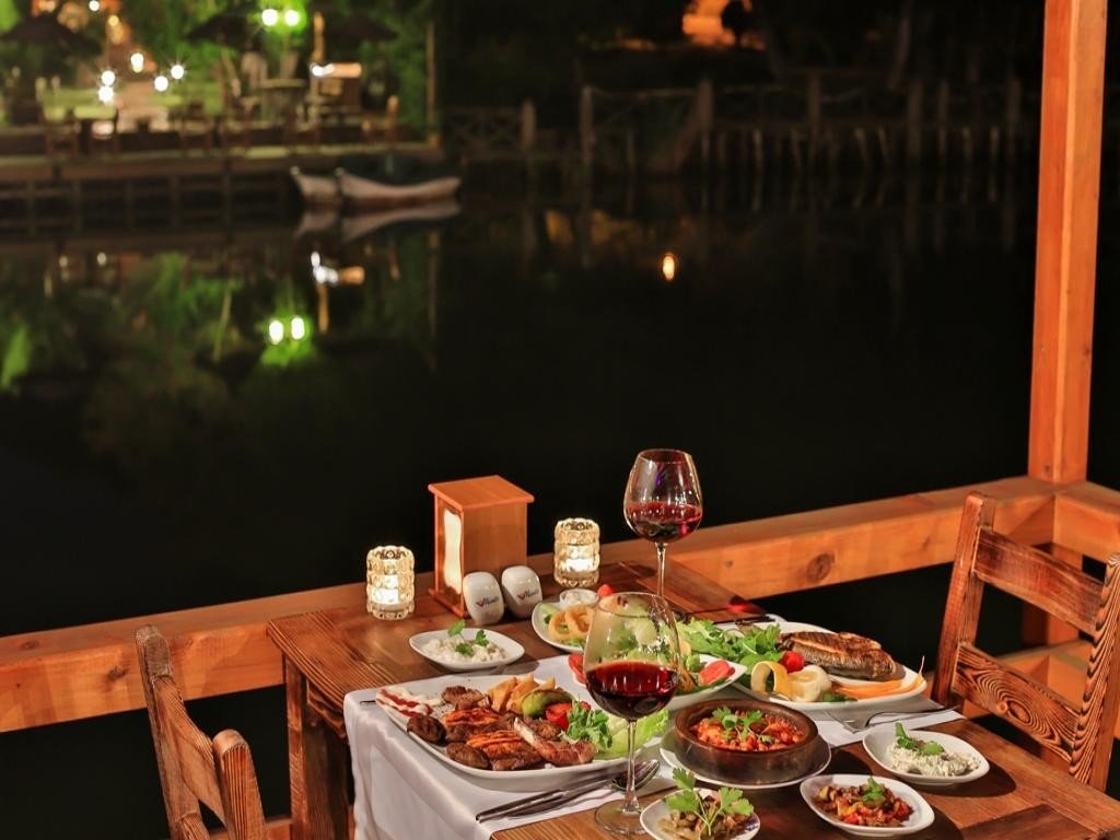 Mints Hotel & Restaurant