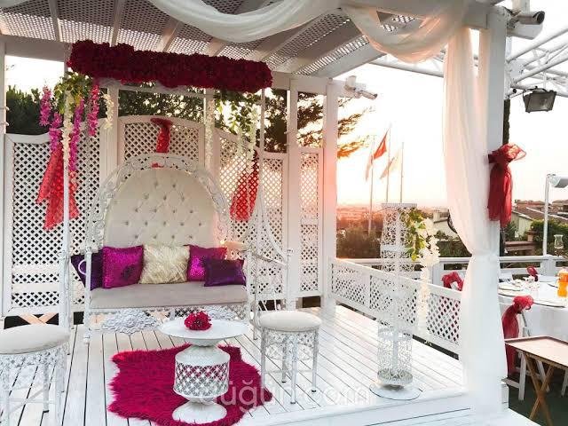 O Ağacın Altı Bambi Garden