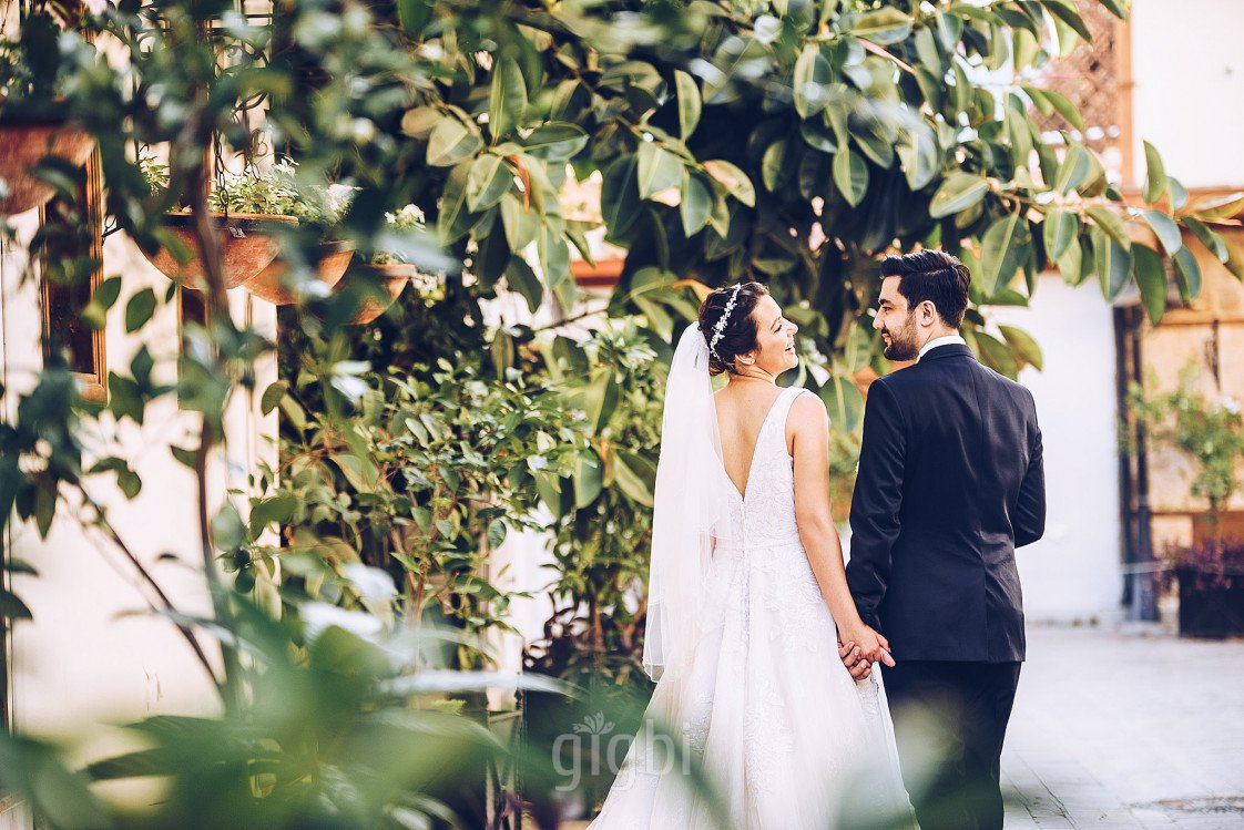 P. Fotoğraf Stüdyosu