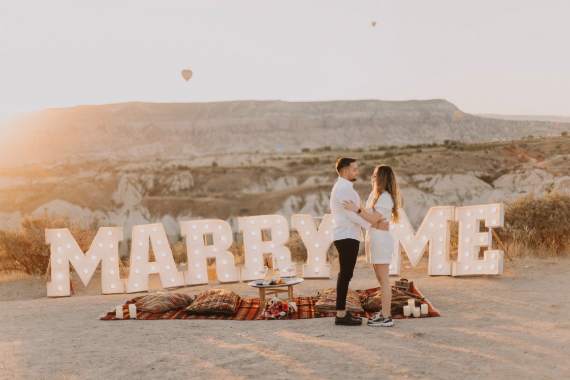 Peri Bacaları Evlilik Teklifi