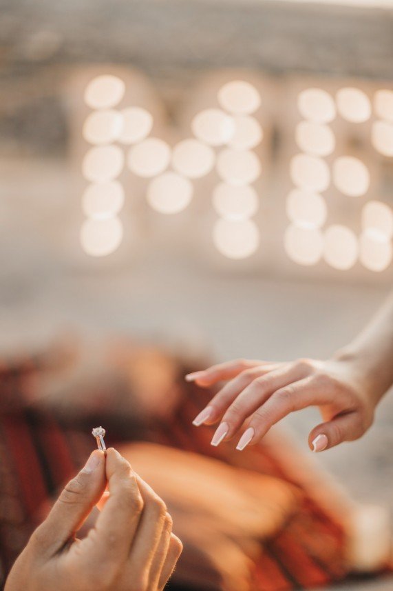 Peri Bacaları Evlilik Teklifi