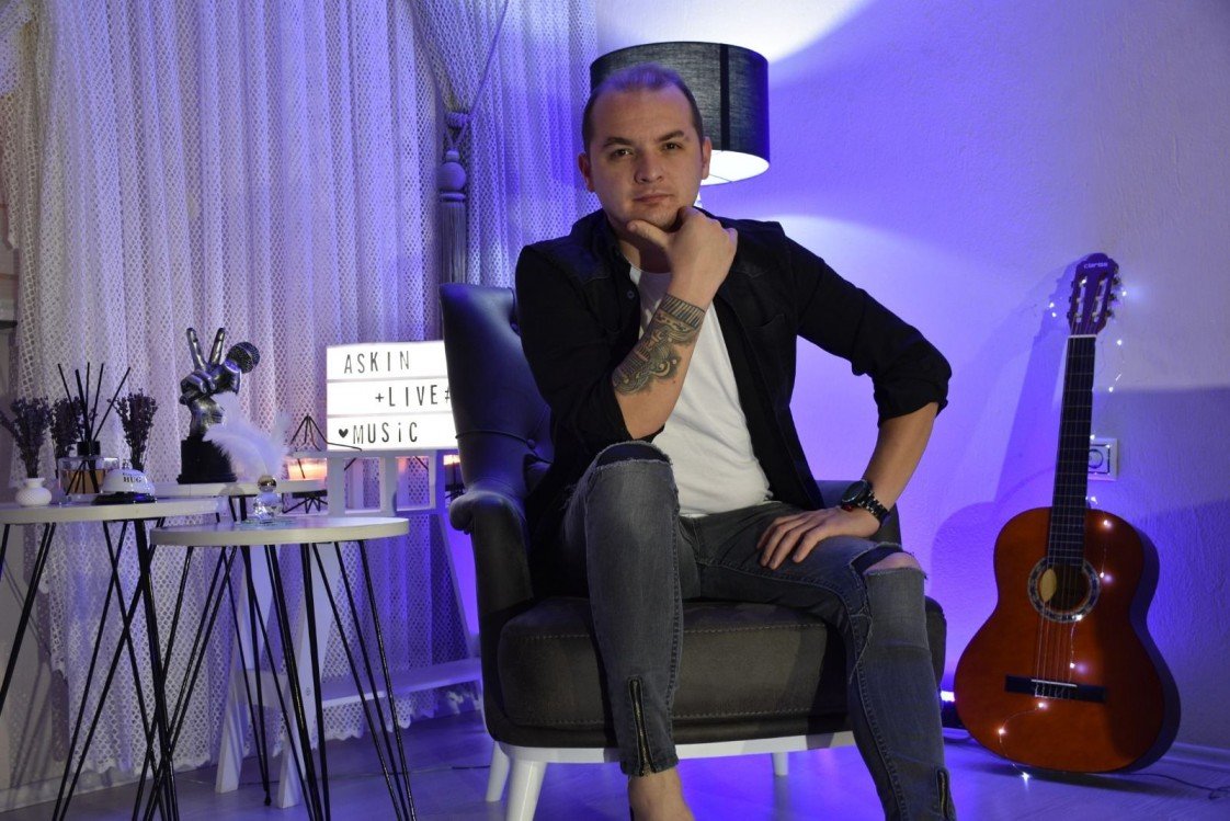 Piyanist Aşkın Ve Ekibi 