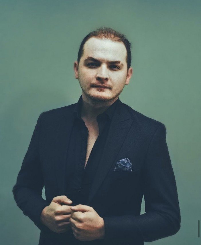 Piyanist Aşkın Ve Ekibi 