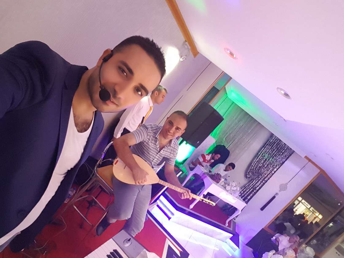 Piyanist Okan ve Orkestrası