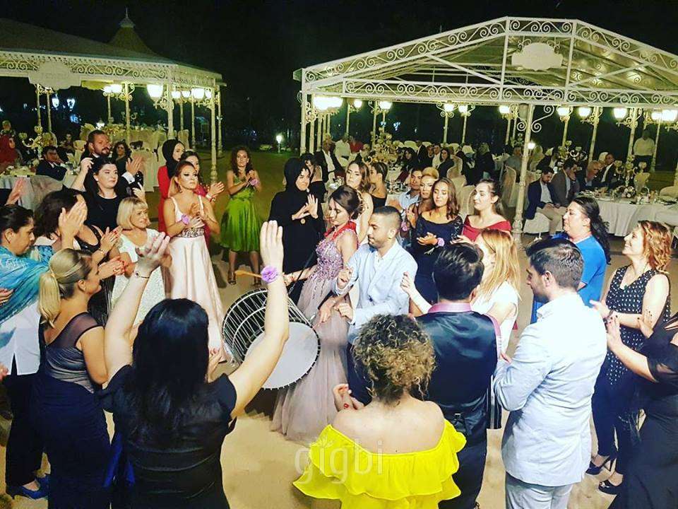 Piyanist Okan ve Orkestrası