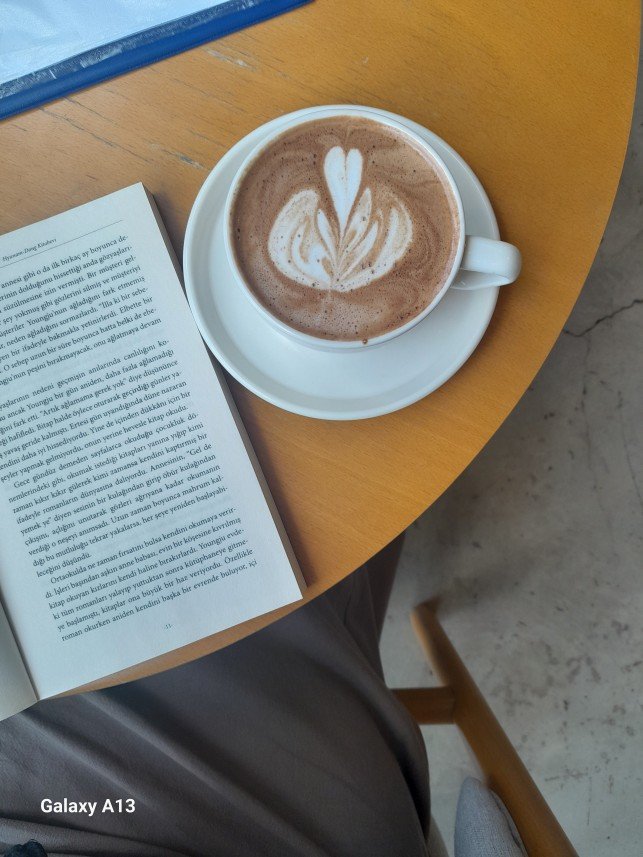 Psikolog Büşra Çelik