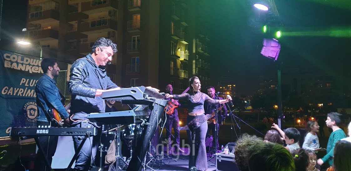 QLOOPS BAND By Hamza&Bahar