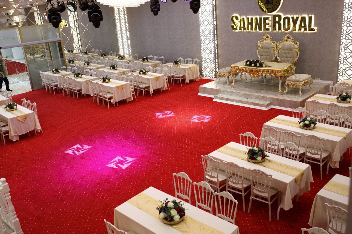 Sahne Royal