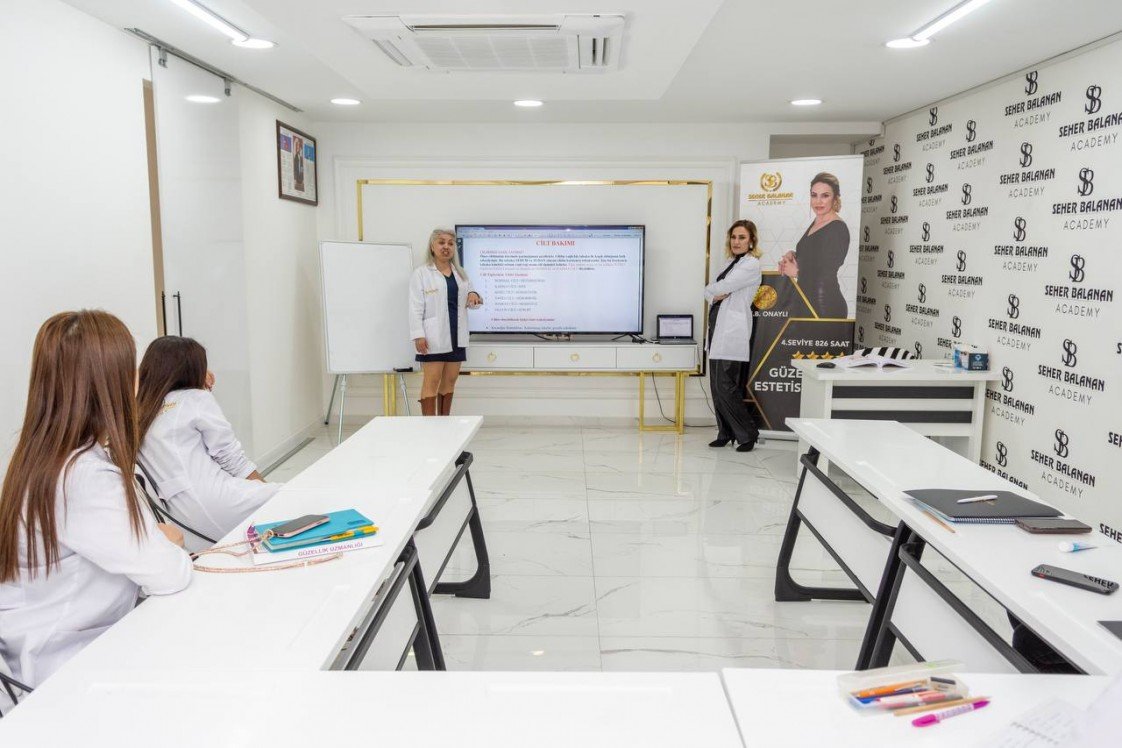 Seher Balanan Kalıcı Makyaj