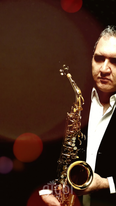 SENTIMENTAL JAZZ TRIO