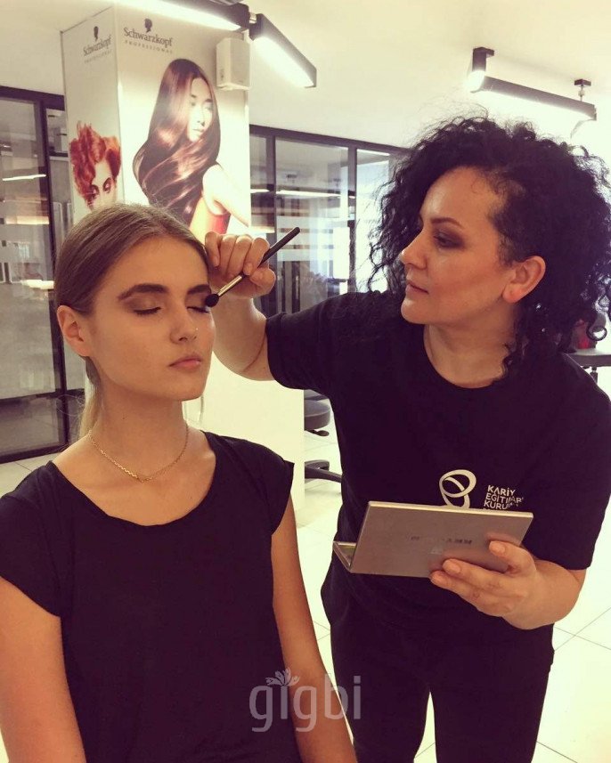 Sevim Bekel Makeup Artist