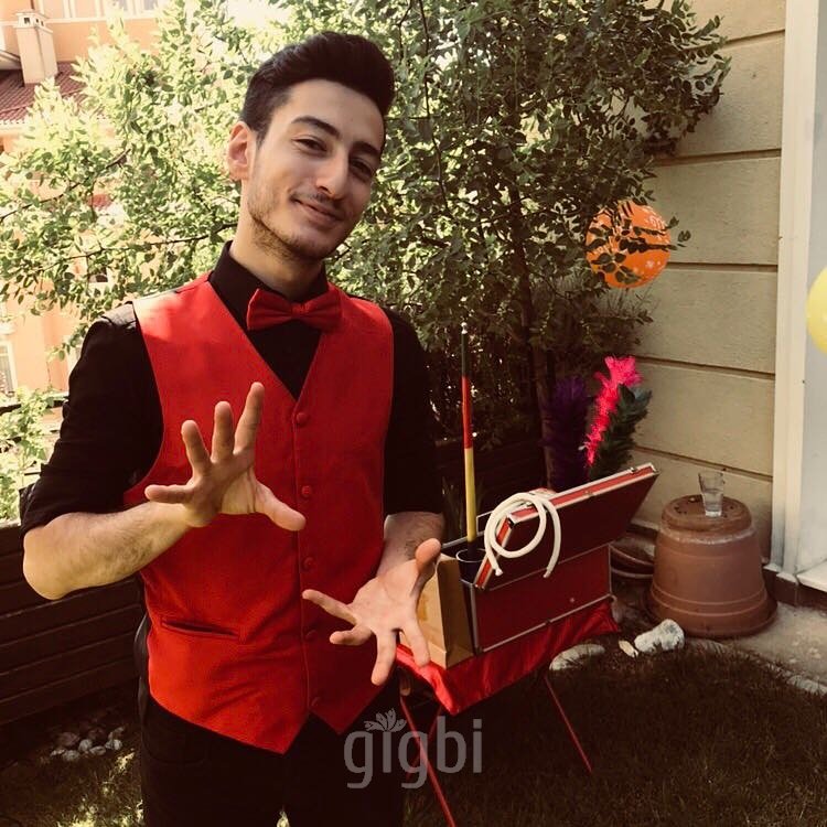 Sihirbaz Aytaç Aksu