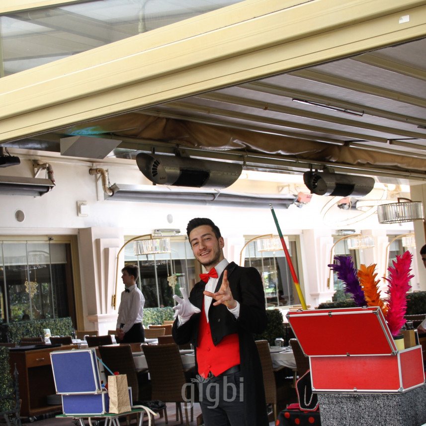 Sihirbaz Aytaç Aksu