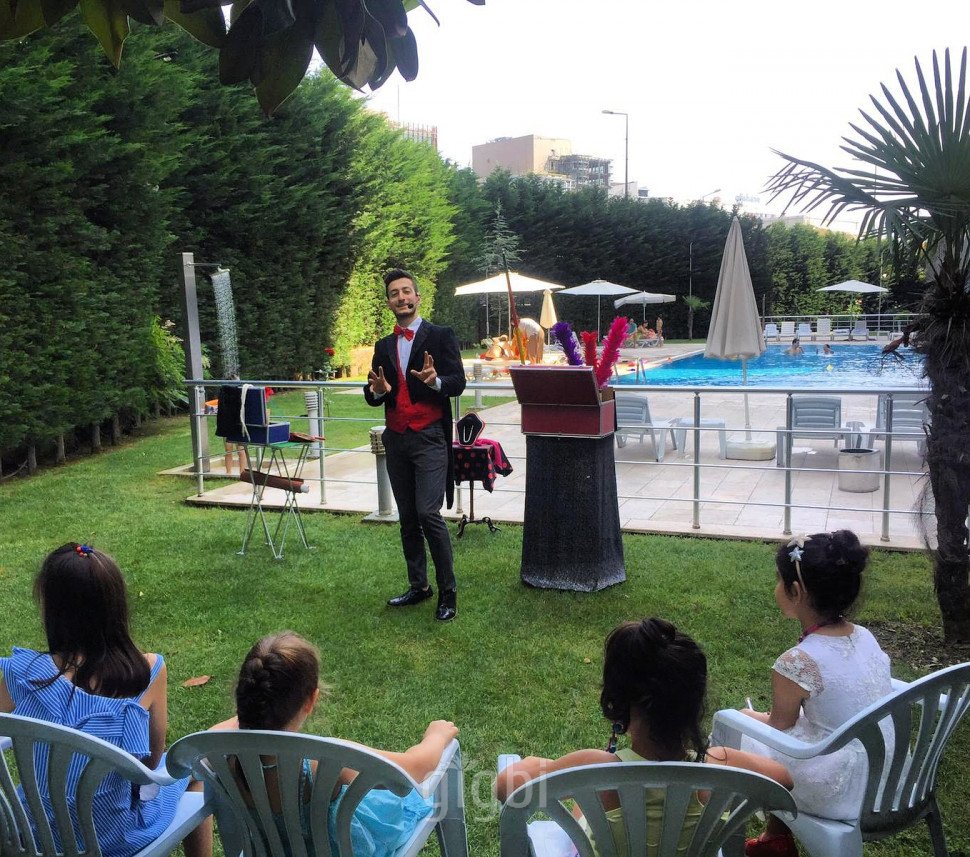 Sihirbaz Aytaç Aksu