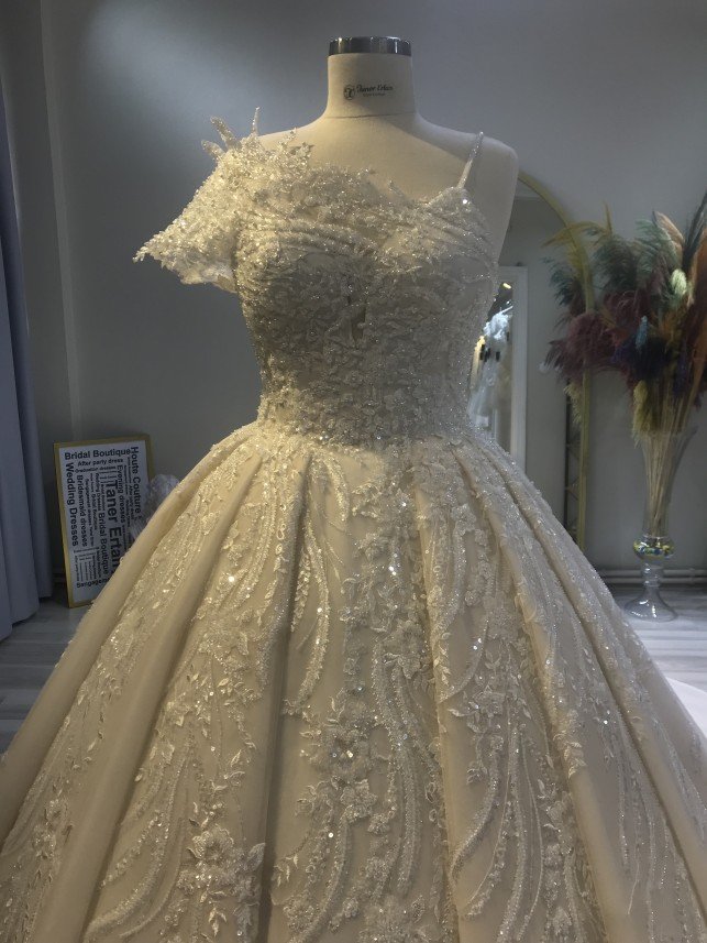 Taner Ertan Bridal Boutique 