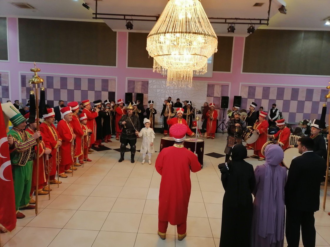 Tarihi Bursa Kayı Mehter Takım