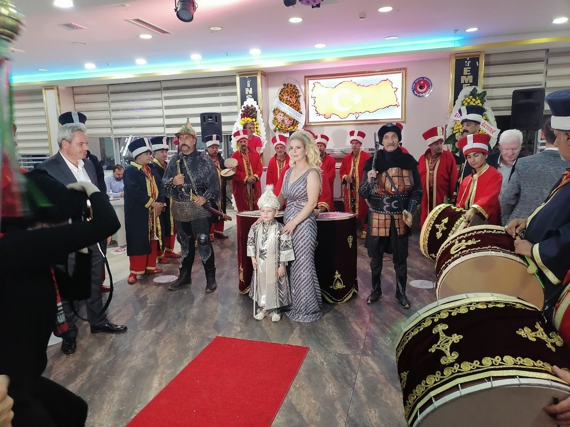 Tarihi Bursa Kayı Mehter Takım