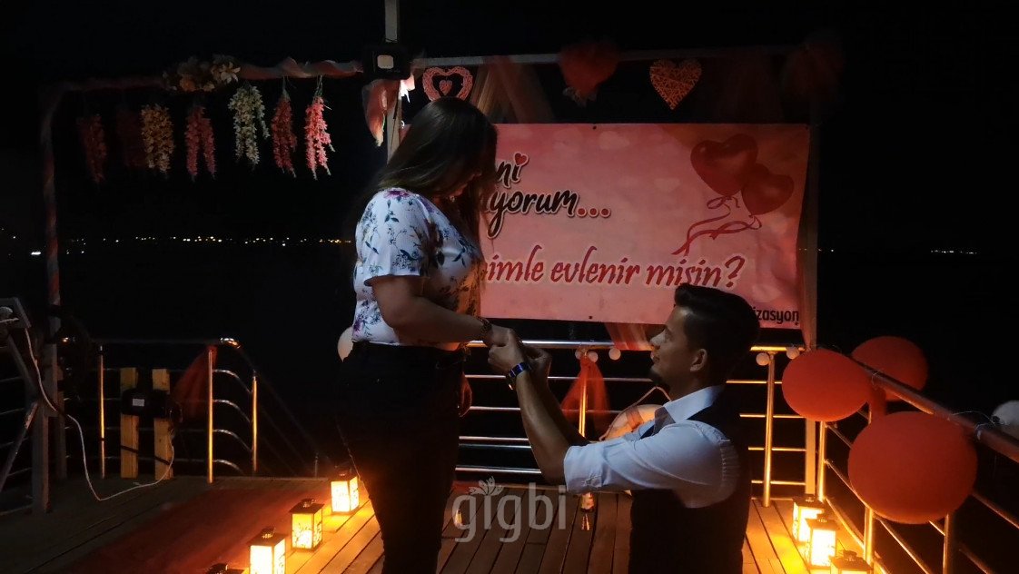 Teknede Evlenme Teklifi Ankara
