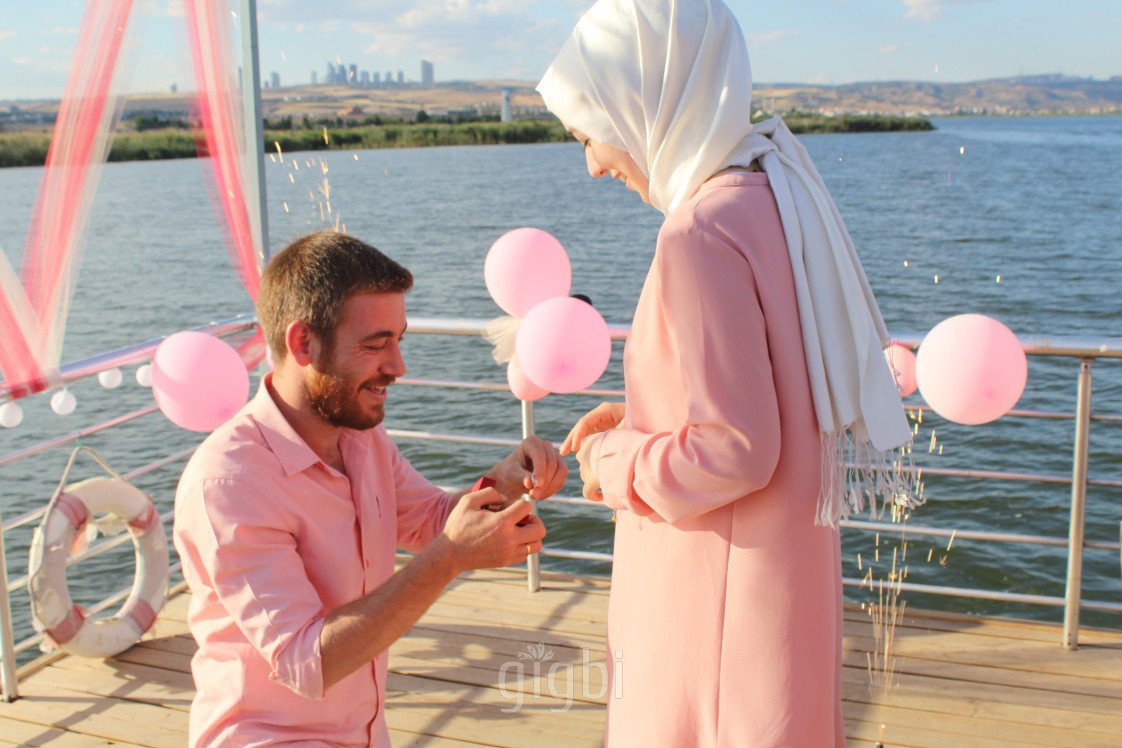 Teknede Evlenme Teklifi Ankara