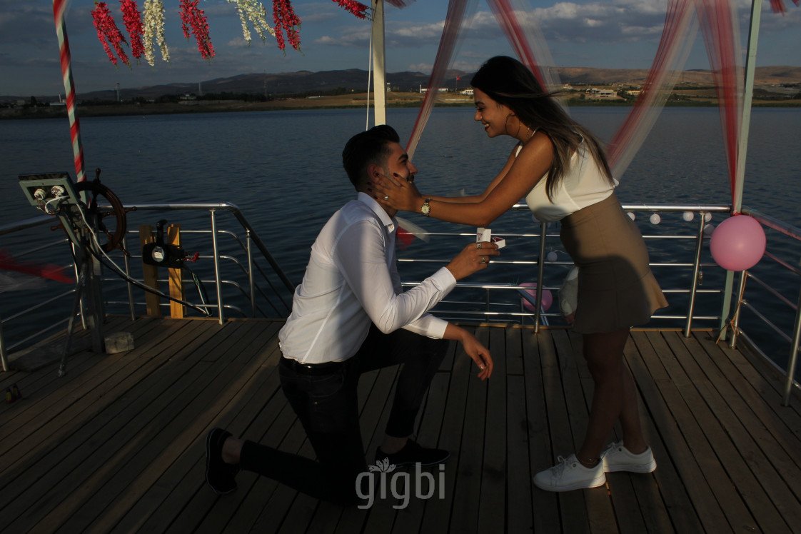 Teknede Evlenme Teklifi Ankara