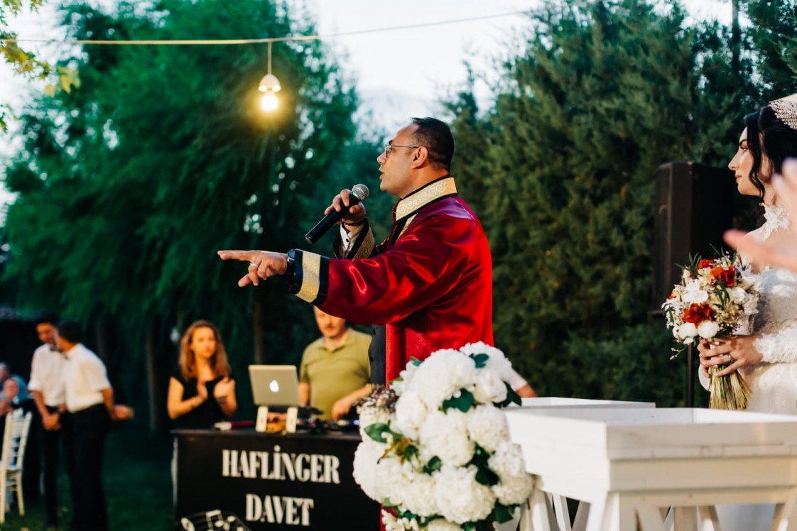 Tiyatral Nikah Sanatçısı 