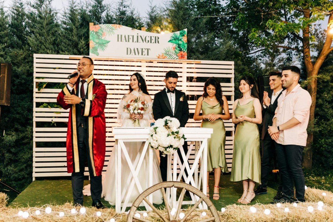 Tiyatral Nikah Sanatçısı 