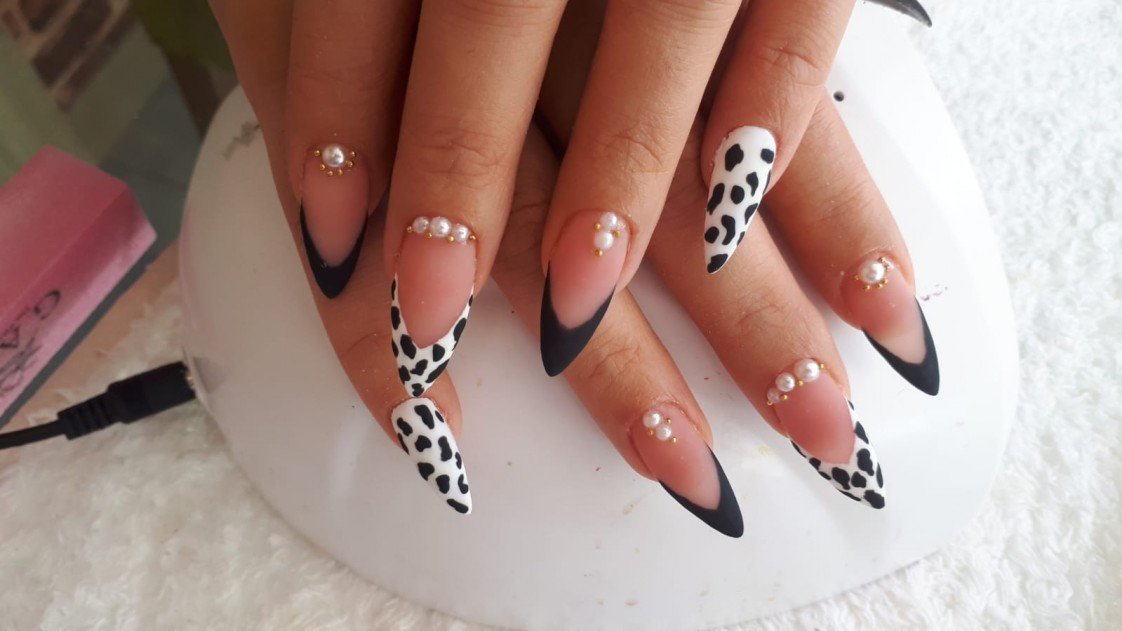 Tuğçe Can Beauty Center