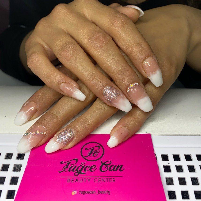 Tuğçe Can Beauty Center