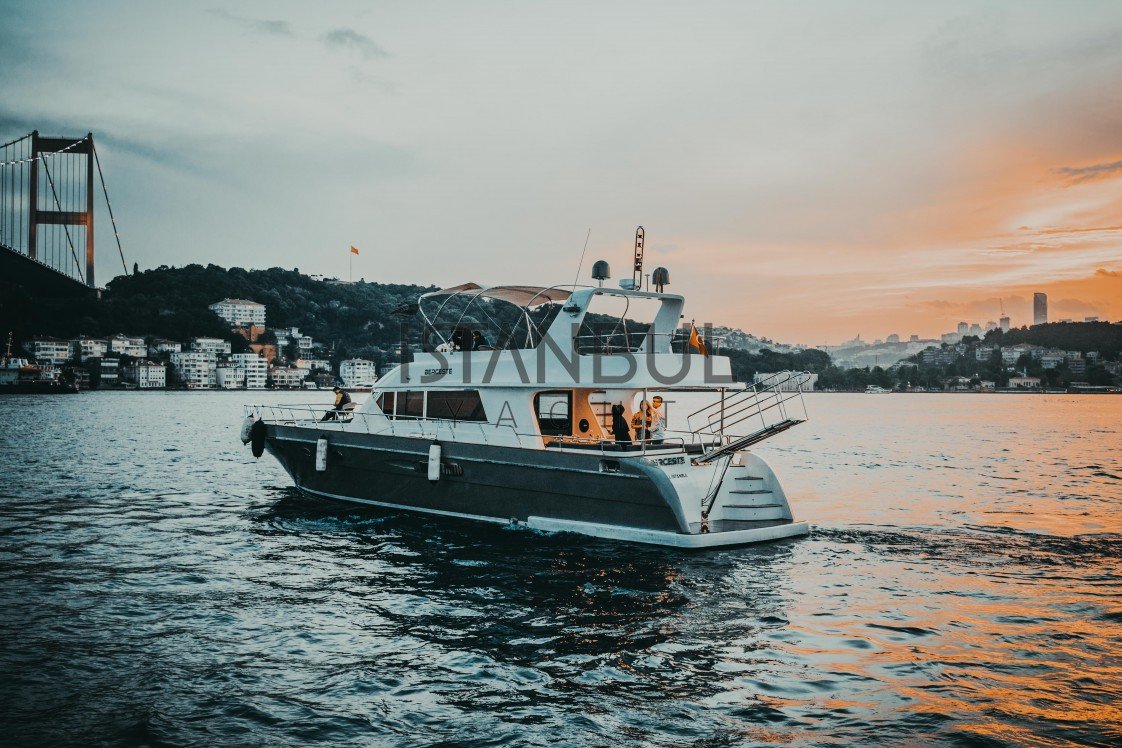 Yacht İstanbul
