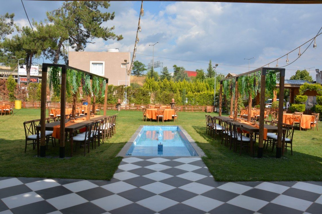 Yaprak Kır Düğün Salonu