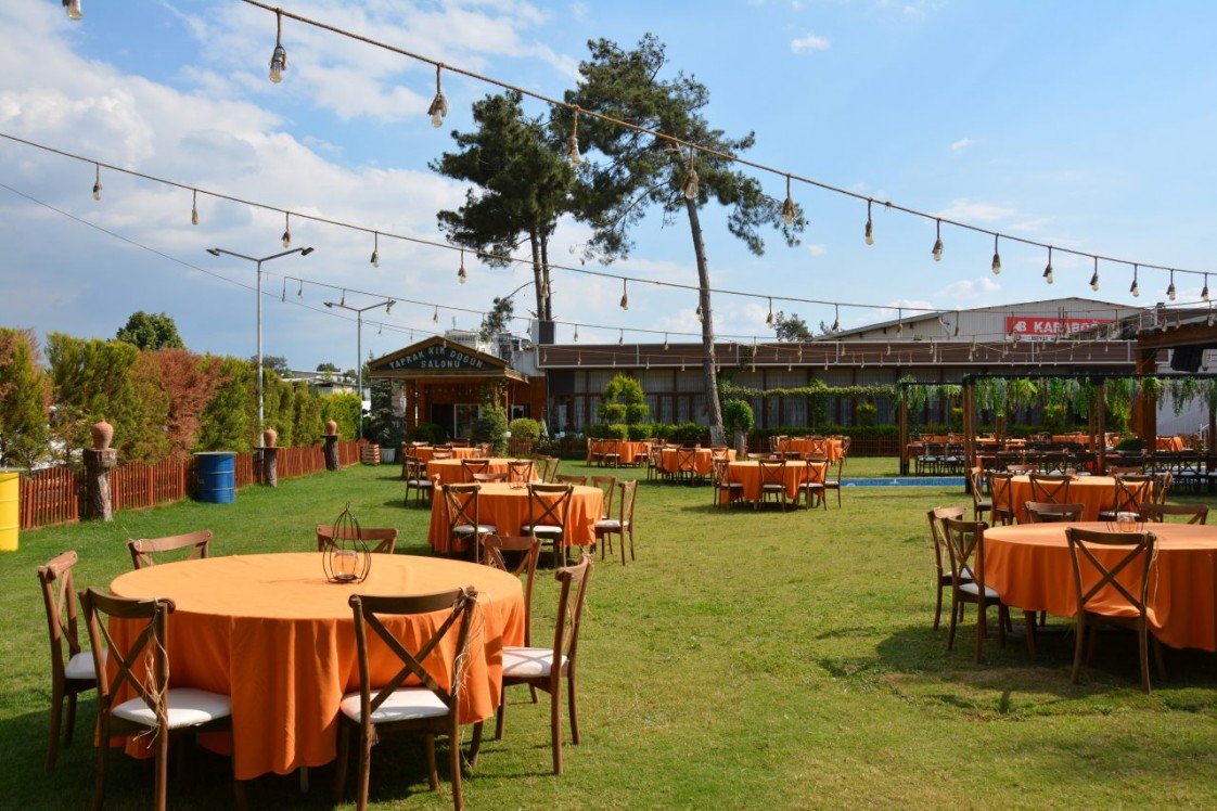 Yaprak Kır Düğün Salonu