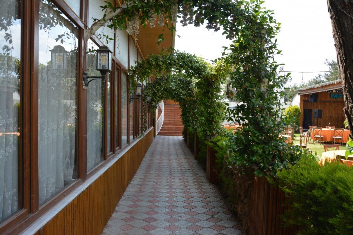 Yaprak Kır Düğün Salonu